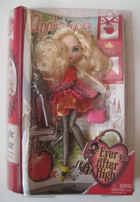   8007 Ever After High "Apple White"